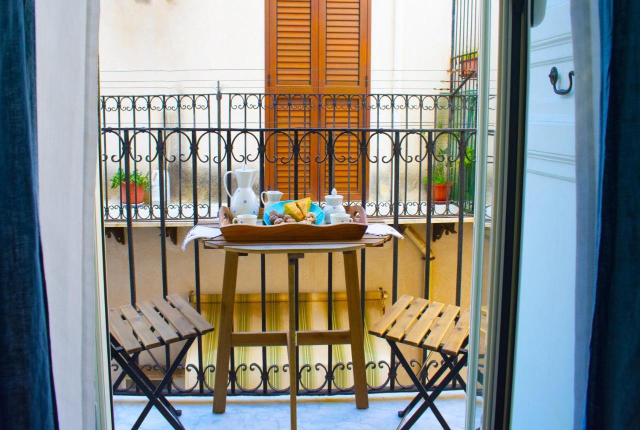 Porto Salvo Apartments - By Vacation Service Cefalu Bagian luar foto